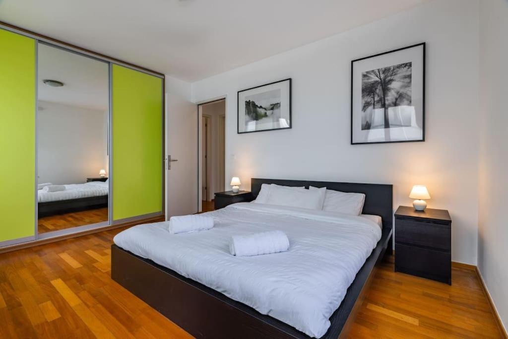 Apartament Modern Spacious Flat With A Terrace And A Parking Praga